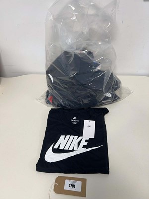 Lot 1784 - Approx. 18 men's black Nike t shirts