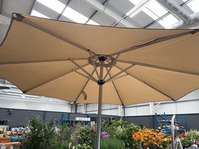 Lot Beige rattan garden suite inc. circular glass...