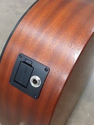 Lot 2154 - Martin&Co Junior Series 000C Jr E Electro...