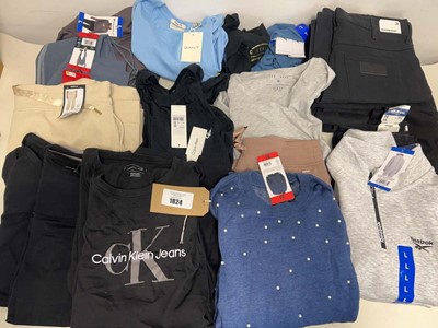 Lot 1824 - Approx. 25 branded items of clothing to...