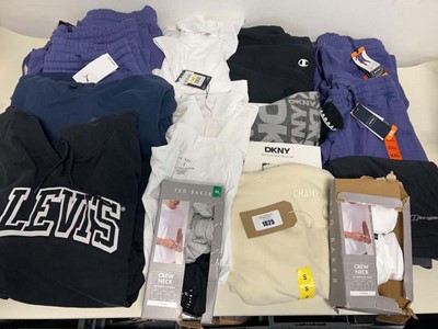 Lot 1825 - Approx. 16 branded items of clothing to...