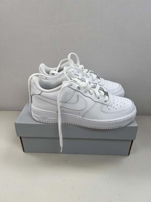 Lot 1838 - Boxed pair of Nike air force 1 trainers size...