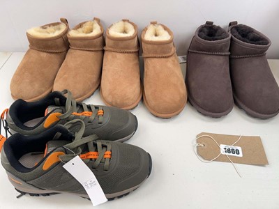 Lot 1860 - Selection of childrens shoes to include x3...