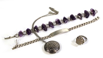 Lot 790 - A group of silver and metalware jewellery...