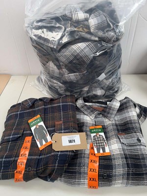 Lot 1871 - Approx. 10 mens Orvis shirt jackets