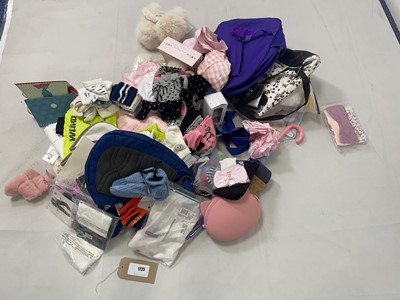 Lot 1725 - Baby and children's accessories