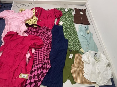 Lot 1769 - NoBody's Child clothing