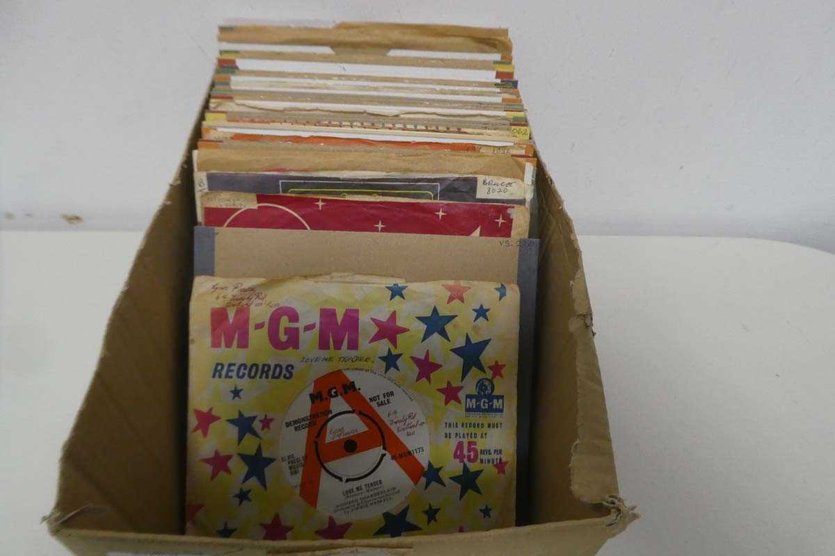 Lot 1061 - Box of 7" singles incl. Mainly New Zealand...