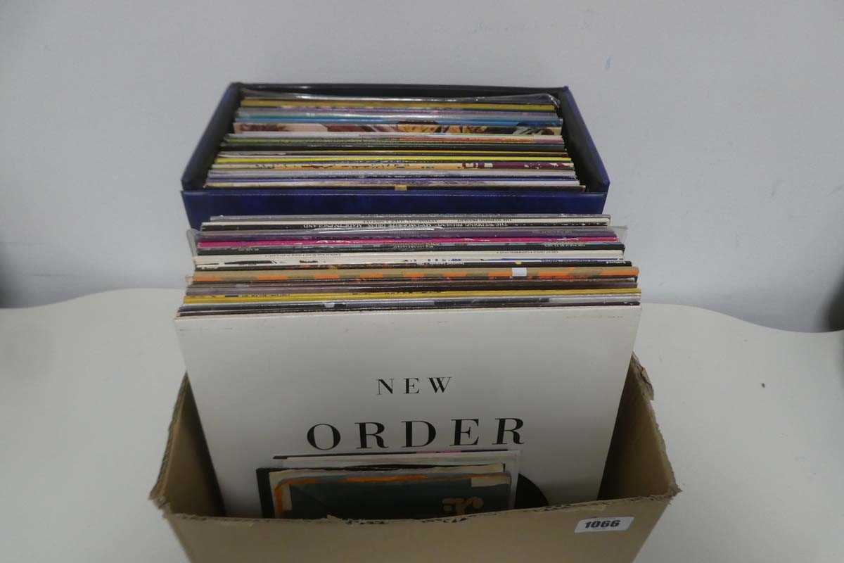 Lot 1066 - 2 boxes of vinyl albums, 7" and 12" singles...