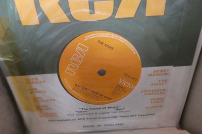 Lot 1089 - 2 boxes of 7" singles incl. 3, Dannii Minogue,...