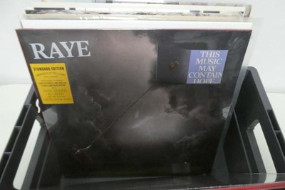 Lot 1092 - Box containing 7" singles and vinyl albums...