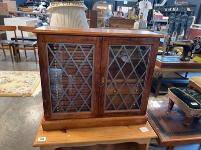 Lot 1150 - Wooden display cabinet for coins (no contents)