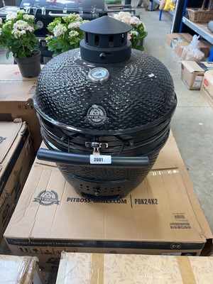 Lot 2001 - Pit Boss ceramic charcoal smoker/BBQ