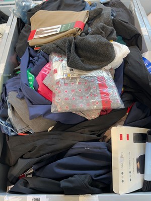 Lot 1998 - Pallet box (not included) containing mixed...