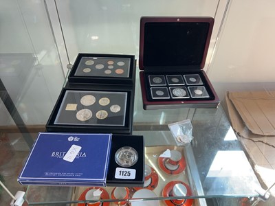 Lot 1125 - 3 collections of collectable coins and a small...