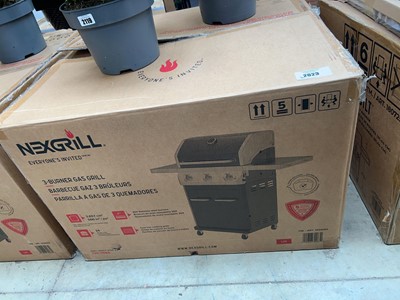 Lot 2023 - Boxed Nexgrill 3 burner gas BBQ