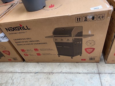 Lot 2024 - Boxed Nexgrill 3 burner gas BBQ