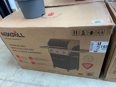 Lot 2025 - Boxed Nexgrill 3 burner gas BBQ