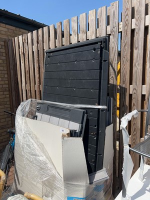 Lot 2070 - Pallet containing a disassembled 2 door shed
