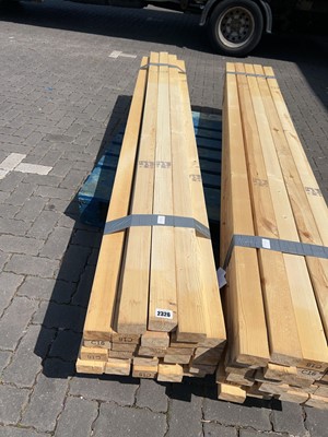 Lot 2326 - 28 lengths of 2.4m 3x2 timber