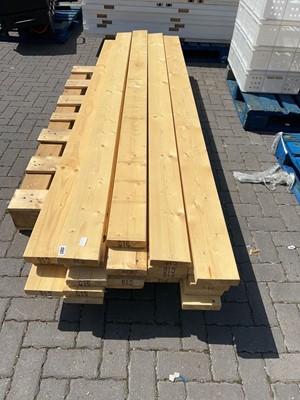 Lot 2327 - Pallet containing 2.4m lengths of 6x2 timber
