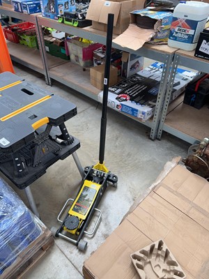 Lot 2341 - Vevor 2.5 ton hydraulic car jack