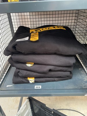 Lot 2346 - 5 DeWalt Guaranteed Tough black hoodies (size...