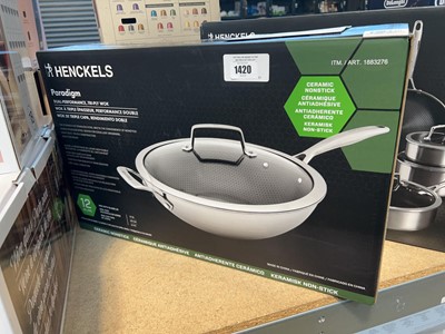 Lot 1420 - Henckles dual performance wok