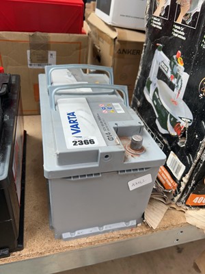 Lot 2366 - Varta 12V car battery