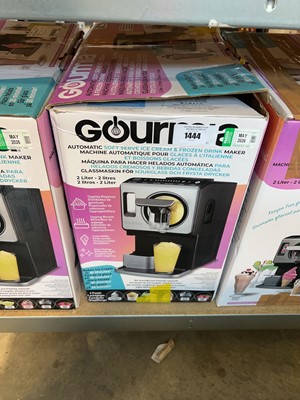 Lot 1444 - Gourmia automatic soft serve ice cream and...