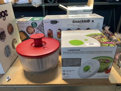 Lot 1456 - Qty of cutting boards, freezer trays and 2...