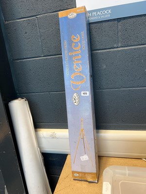 Lot 1475 - Artists easel in box