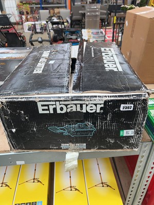 Lot 2392 - Boxed Erbauer electric tile cutter