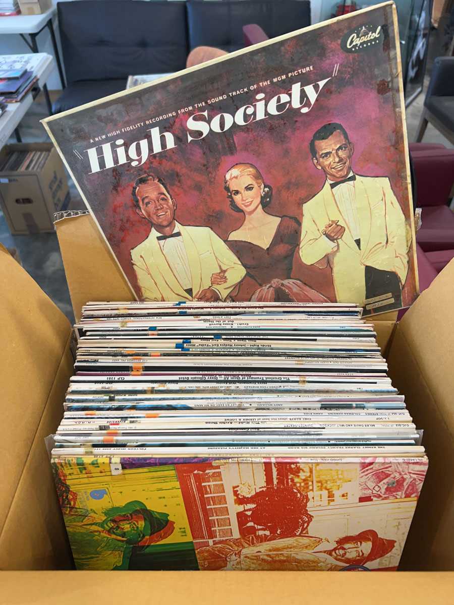Lot 1106 - Box containing mainly Jazz and Easy Listening...