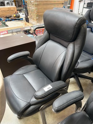 Lot 2465 - La-Z-Boy 2nd Generation black leatherette...
