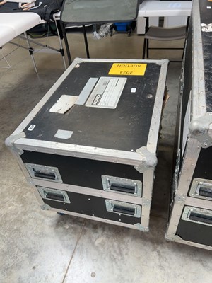 Lot 2476 - Large heavy duty 4 wheel flight case