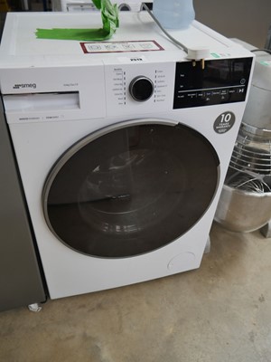 Lot 2513 - Smeg 10kg washing machine in black and white