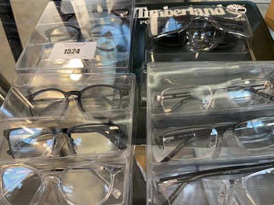 Lot 1524 - 8 pairs of Foster Grant optic glasses and pair...