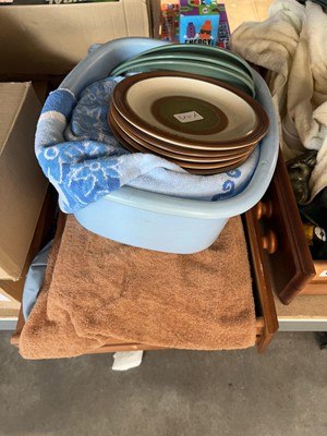 Lot 1319 - 2 drawers containing ceramics incl. Denby