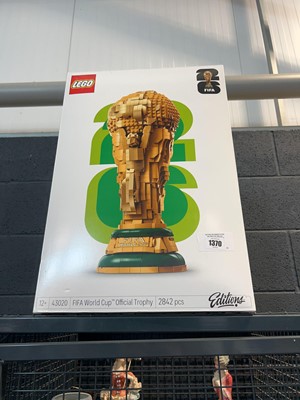 Lot 1370 - Lego FIFA world cup (43020)