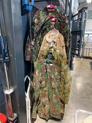 Lot 1382 - Approx. 5 camouflage coats