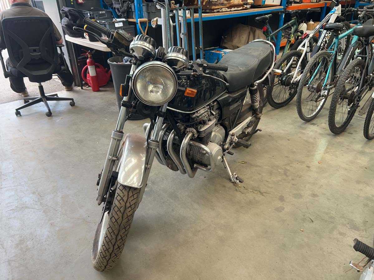 Lot (PJU 388W) 1981 Honda CB650 motorbike in black,...