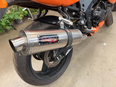 Lot (VX04 BJJ) 2004 Triumph Speed Four motorbike...