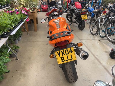 Lot (VX04 BJJ) 2004 Triumph Speed Four motorbike...