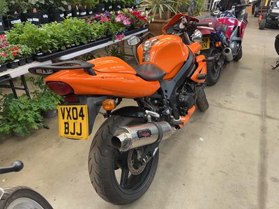 Lot (VX04 BJJ) 2004 Triumph Speed Four motorbike...