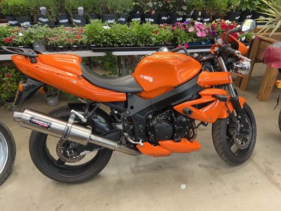 Lot (VX04 BJJ) 2004 Triumph Speed Four motorbike...