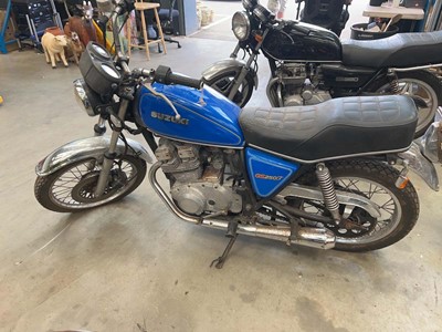 Lot (OJO 436W) 1981 Suzuki GS250T motorbike in...