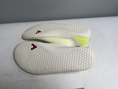 Lot Vivobarefoot EU45 primus lite knit trainers in...