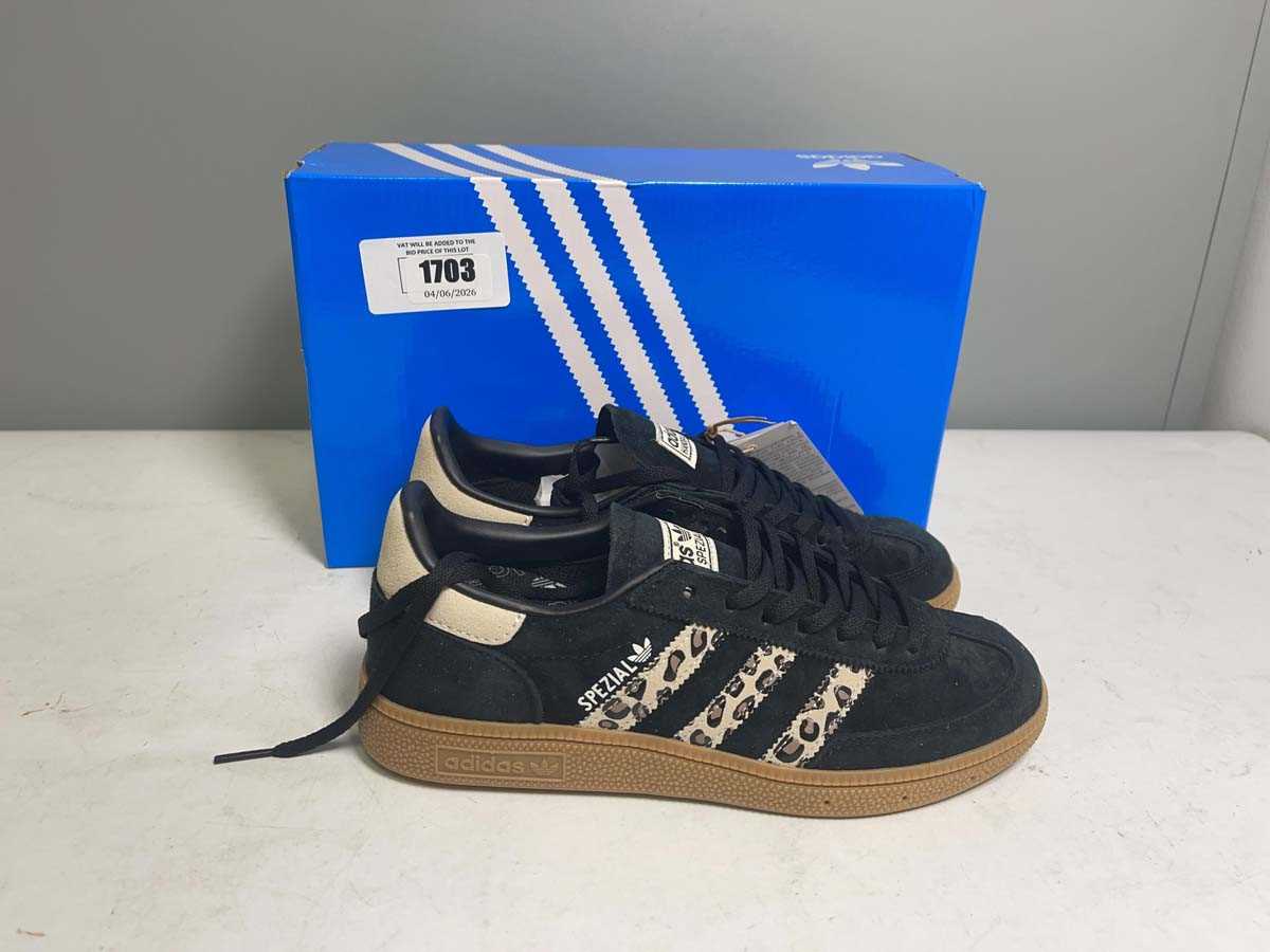 Lot Adidas UK6 handball spezial trainers in black -...