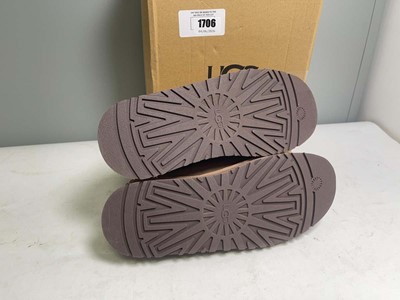 Lot Ugg UK8 tazz II slippers in tan - boxed